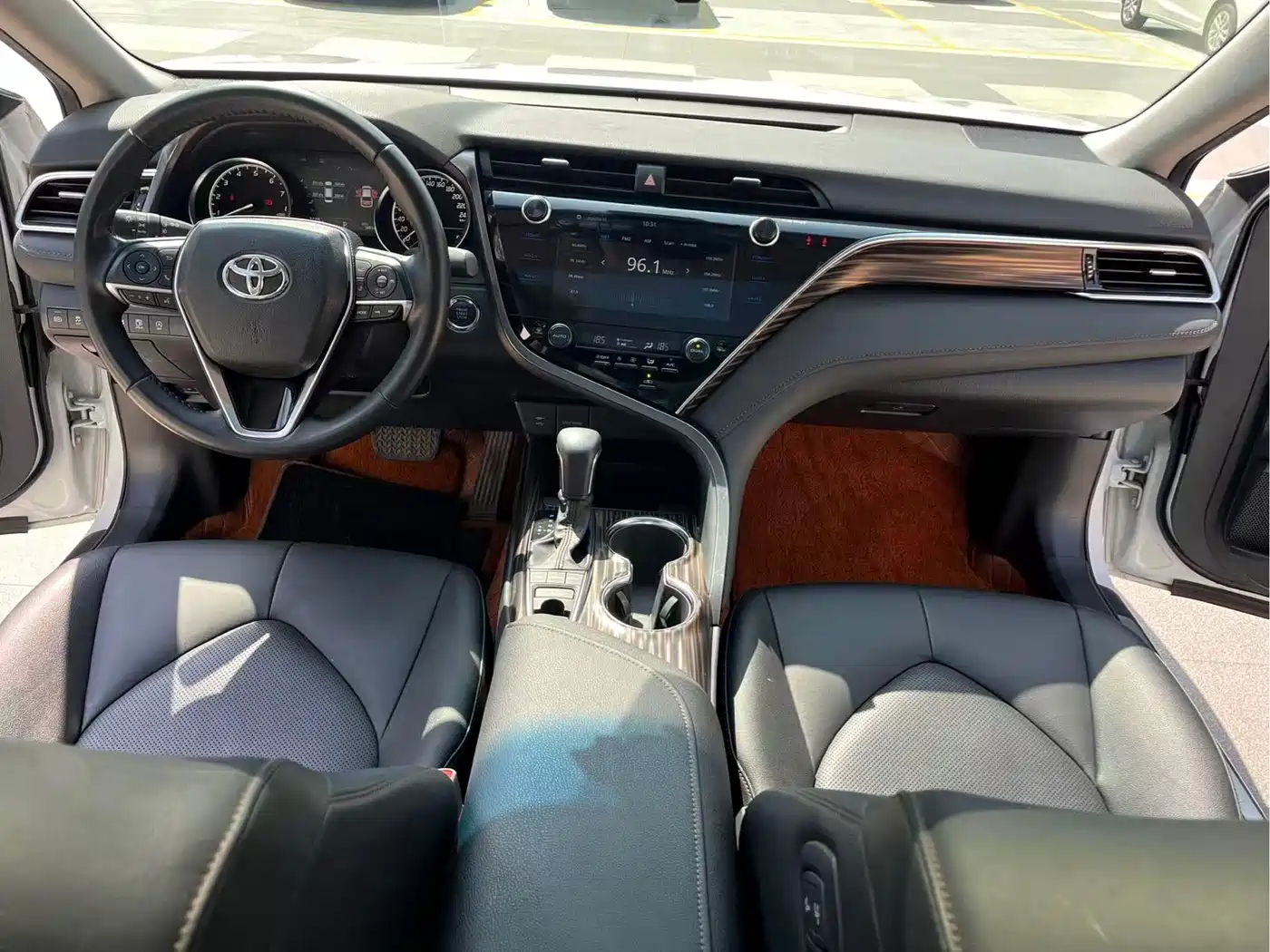 Toyota Camry 2019 2.5G Luxury Edition China VI фото 24