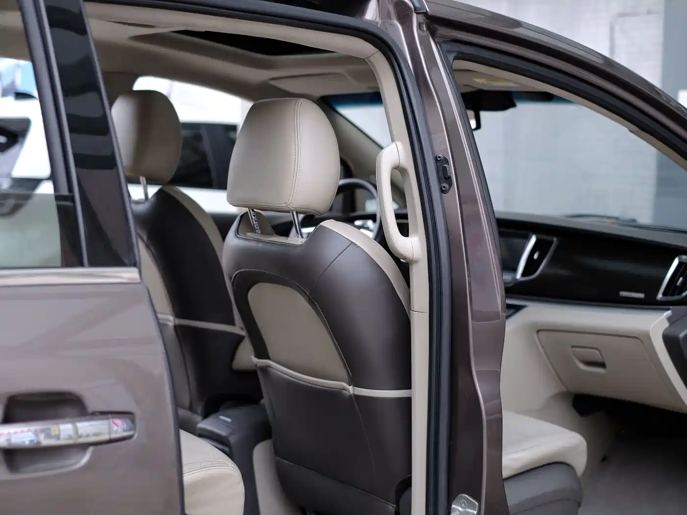 Buick GL8 2013 2.4L LT Luxury Business Executive Edition фото 37