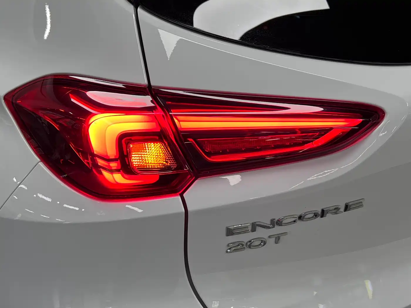 Buick Encore 2020 20T CVT Luxury Edition фото 12
