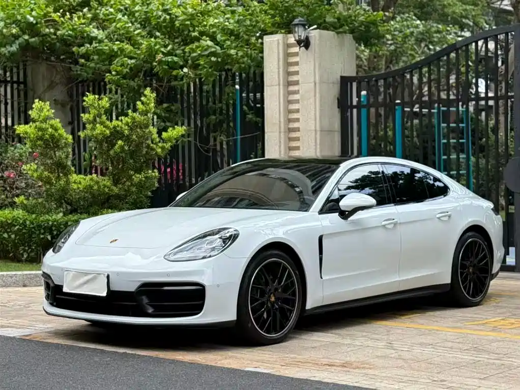 Porsche Panamera 2023 Panamera 2.9T Platinum Edition