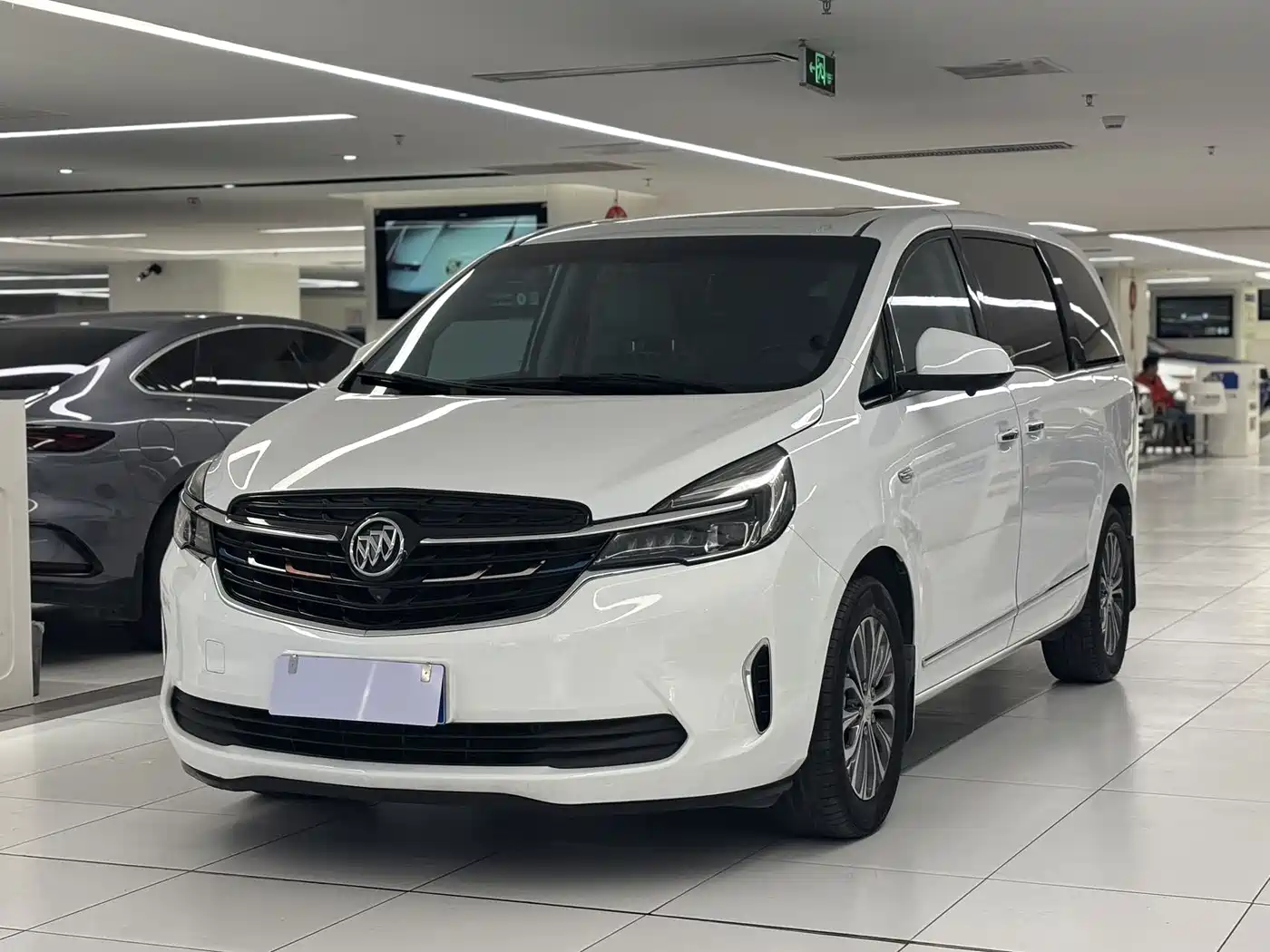 Buick GL8 2020 Model Land Business Class 652T Luxury фото 2