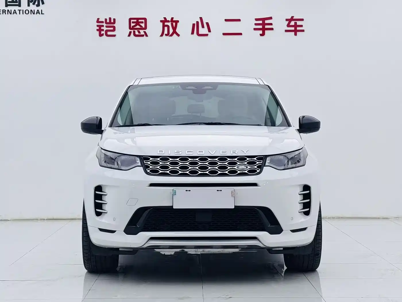 Land Rover Discovery Sport 2024 Performance Technology Edition фото 2