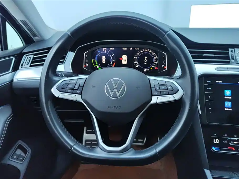 Volkswagen Magotan GTE Plug-in Hybrid 2022 GTE Luxury фото 15