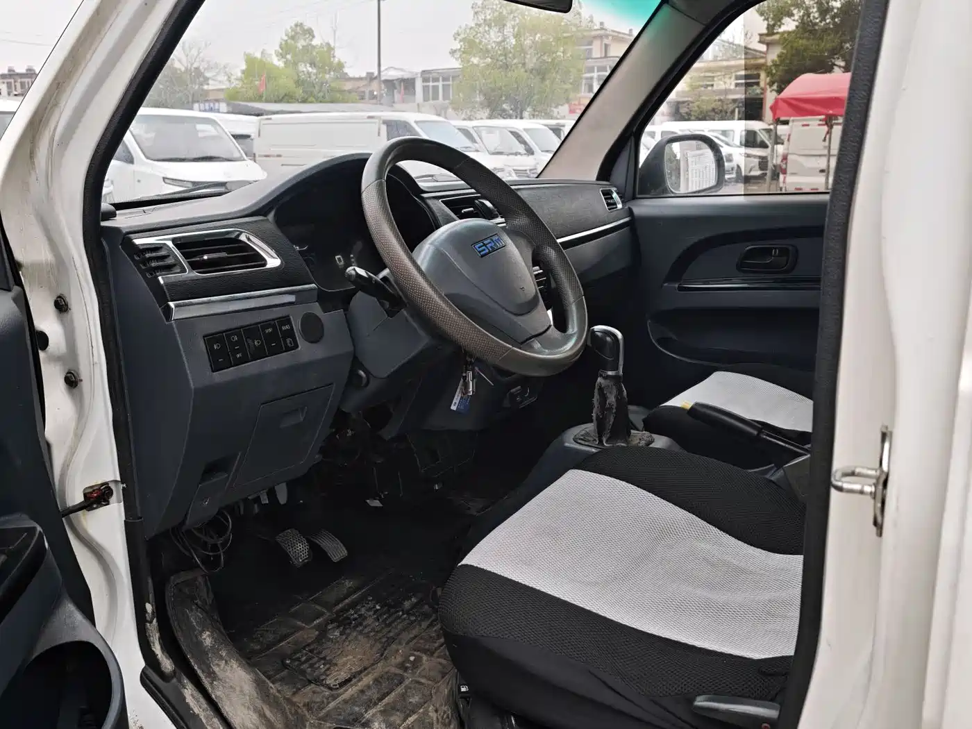 SRM XINYUAN NEW ENERGY LITTLE SEA LION EV