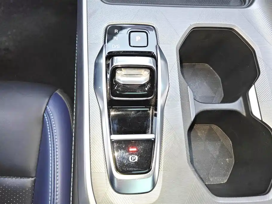 GAC Trumpchi Trumpchi GS3 2023 Shadow Speed 270T Smart Power Edition фото 16