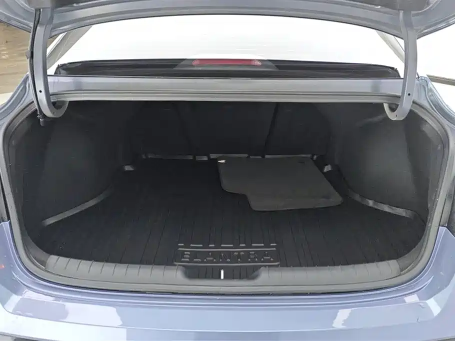 Hyundai Elantra 2023 1.5L CVT GLX Elite Edition фото 4