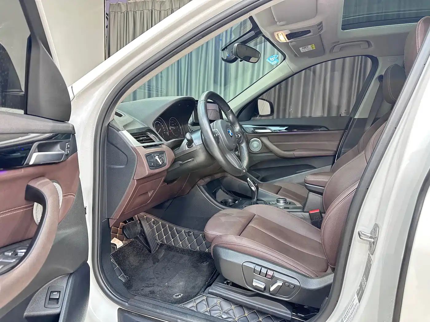 BMW X1 2022 sDrive25Li Leading фото 9