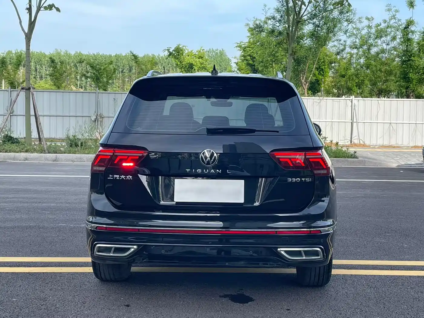 Volkswagen Tiguan L 2022 330TSI Auto 2WD R-Line Premium Edition фото 8