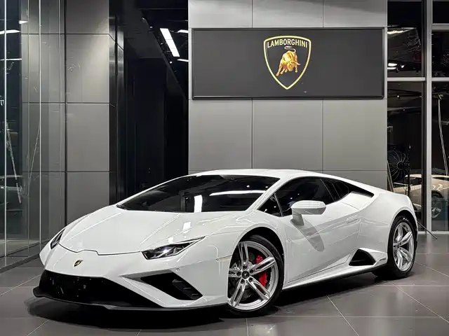 LAMBORGHINI HURACÁN