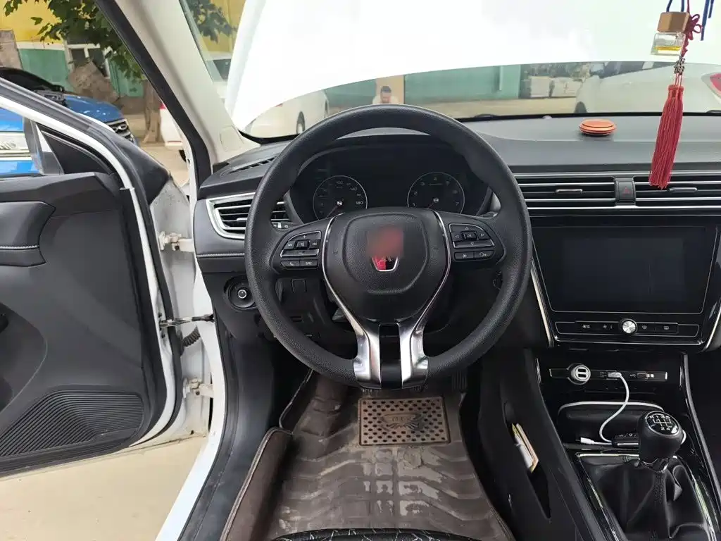 Roewe i5 2019 2019 1.5L Manual 4G-Connected Langyue Edition