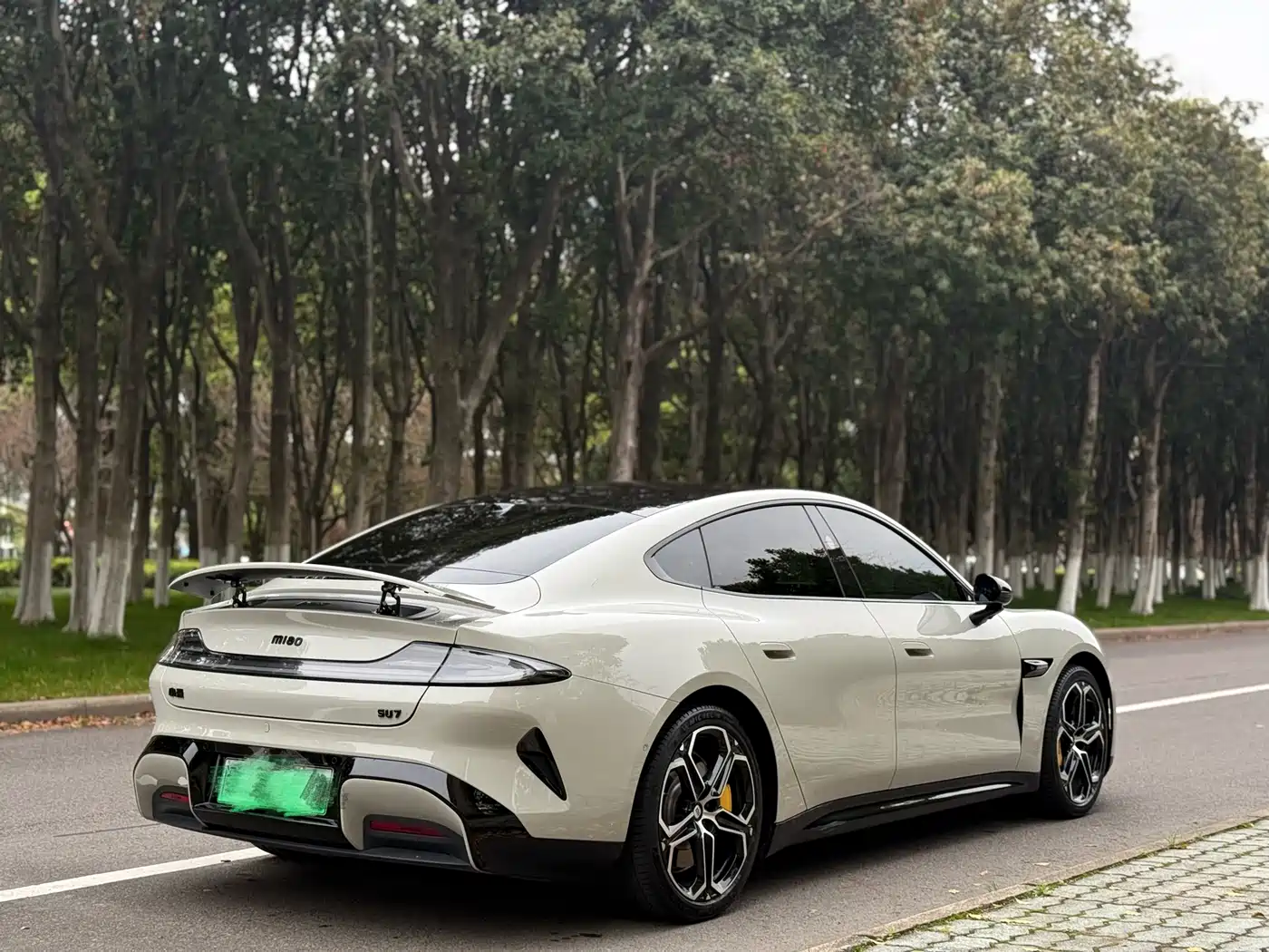 XIAOMI CAR XIAOMI SU7