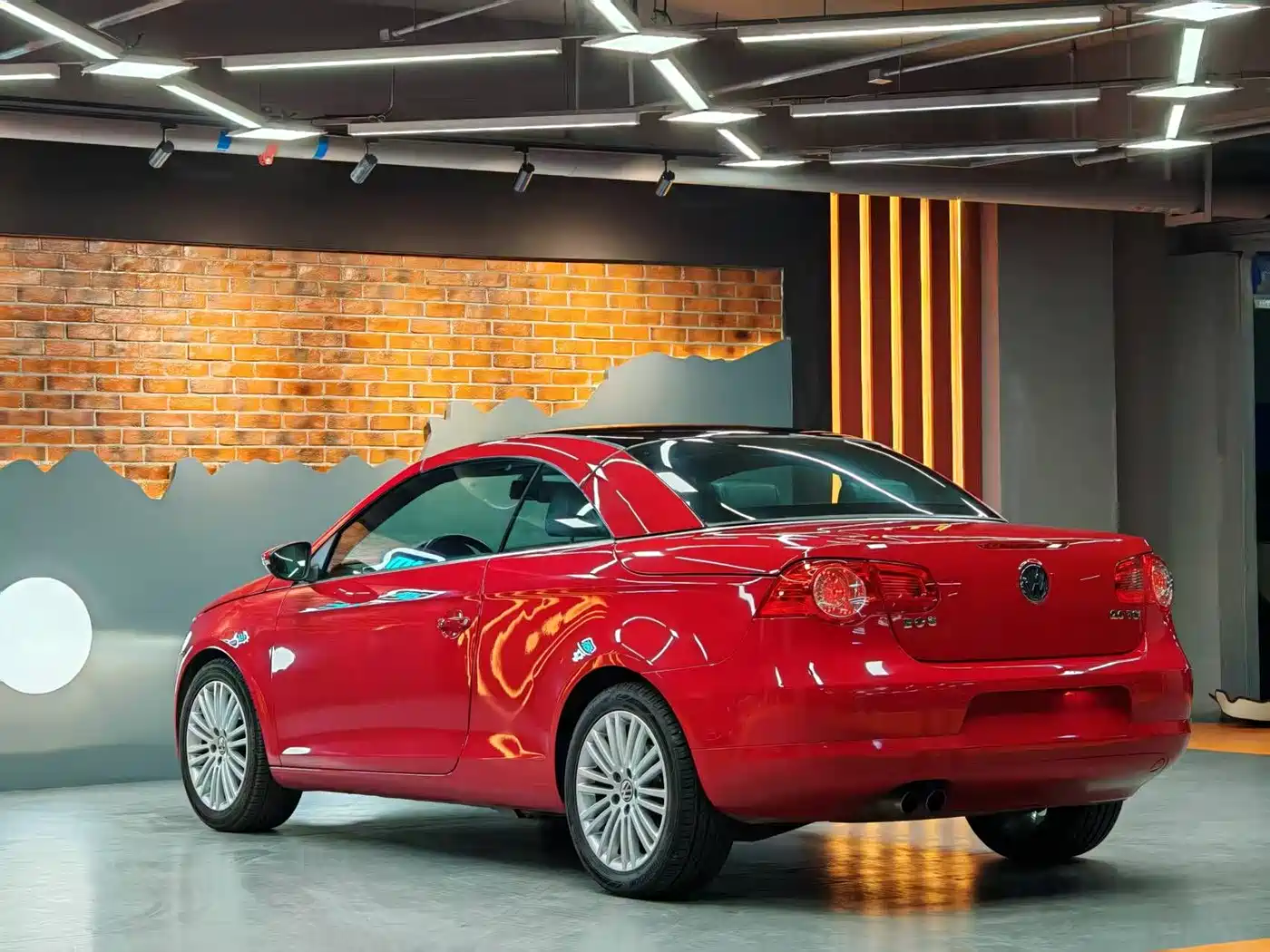 Volkswagen Eos 2010 2.0TSI DSG Luxury фото 31