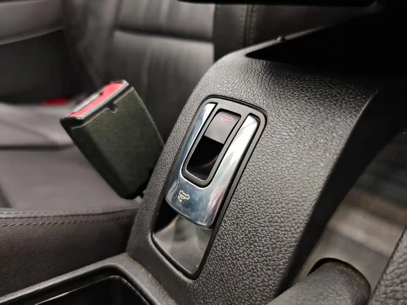 Volkswagen Eos 2010 2.0TSI DSG Luxury фото 17