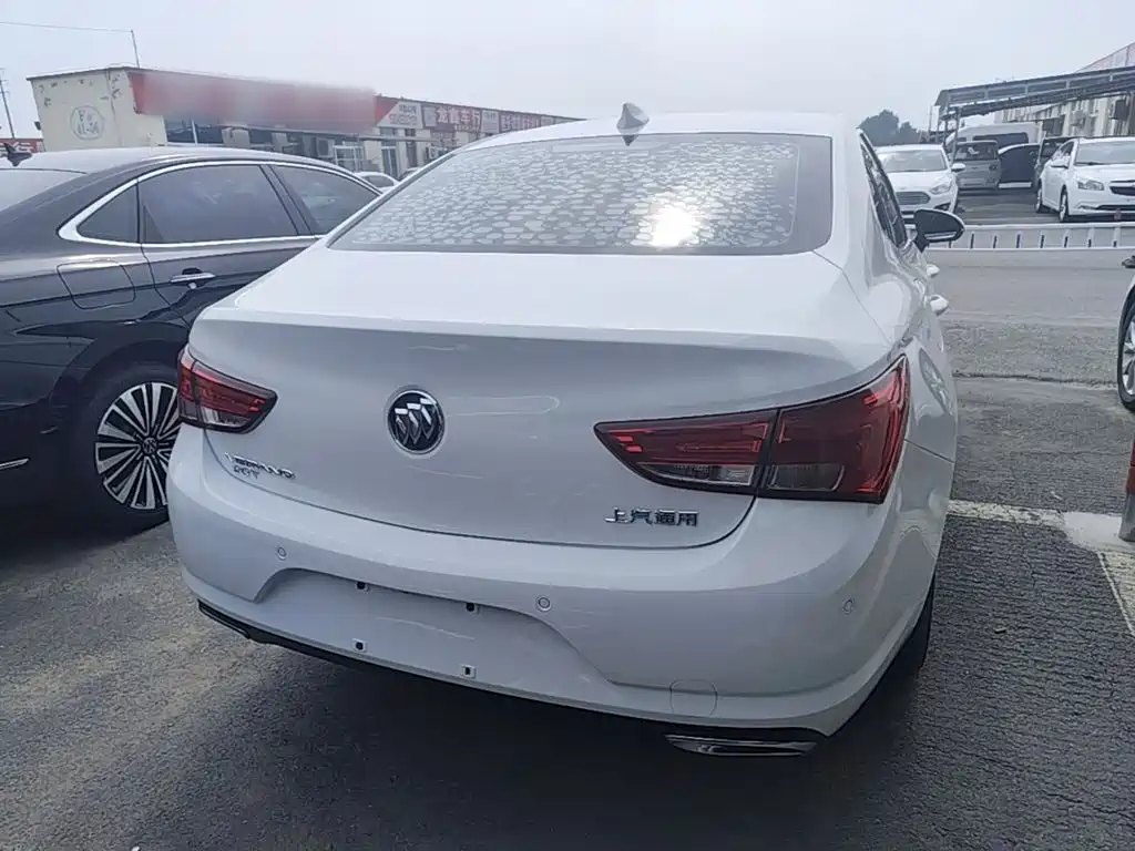 Фото 4 - Buick Verano
