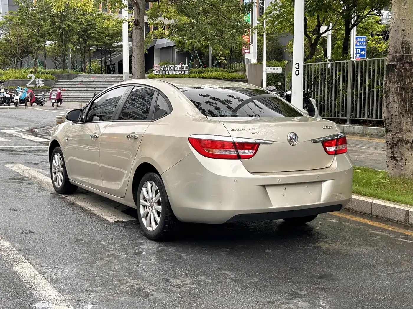 Buick Excelle 2011 2010 GT 1.6L Automatic Fashion Edition