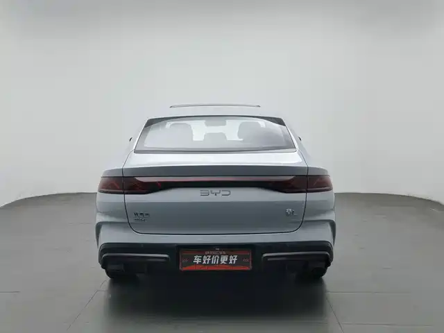 BYD Qin L 2024 DM-i 120KM Excellence Model — фото 4