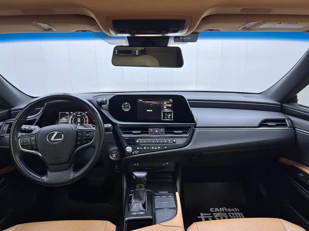 Lexus ES 2021 200 Excellence Edition фото 23