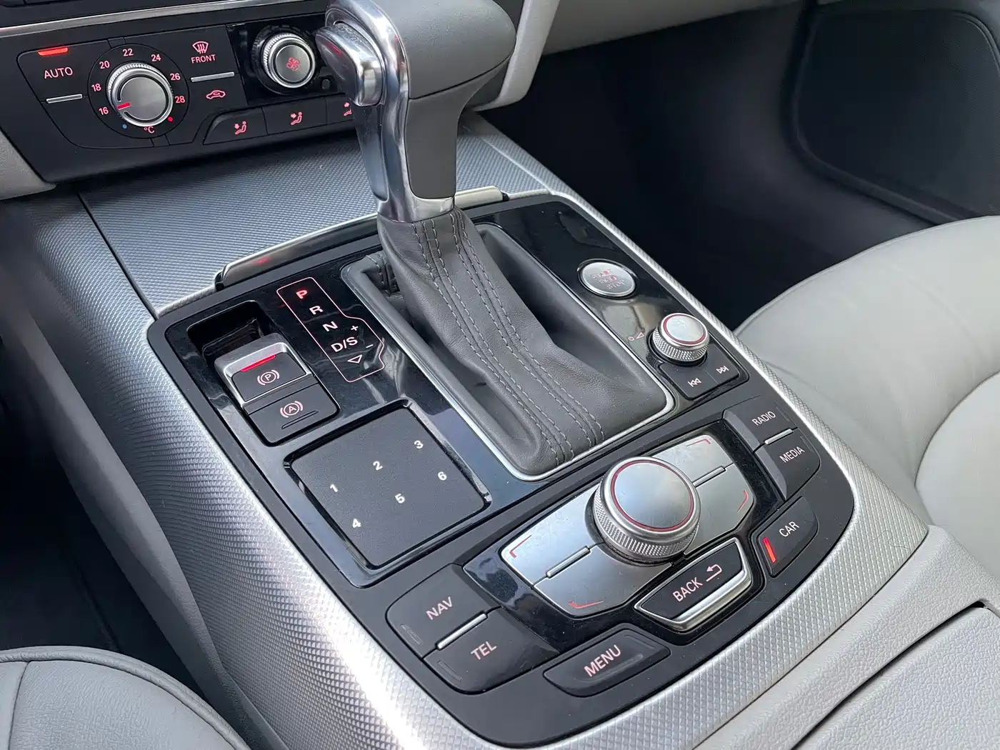 Audi A6L 2012 TFSI Standard фото 10
