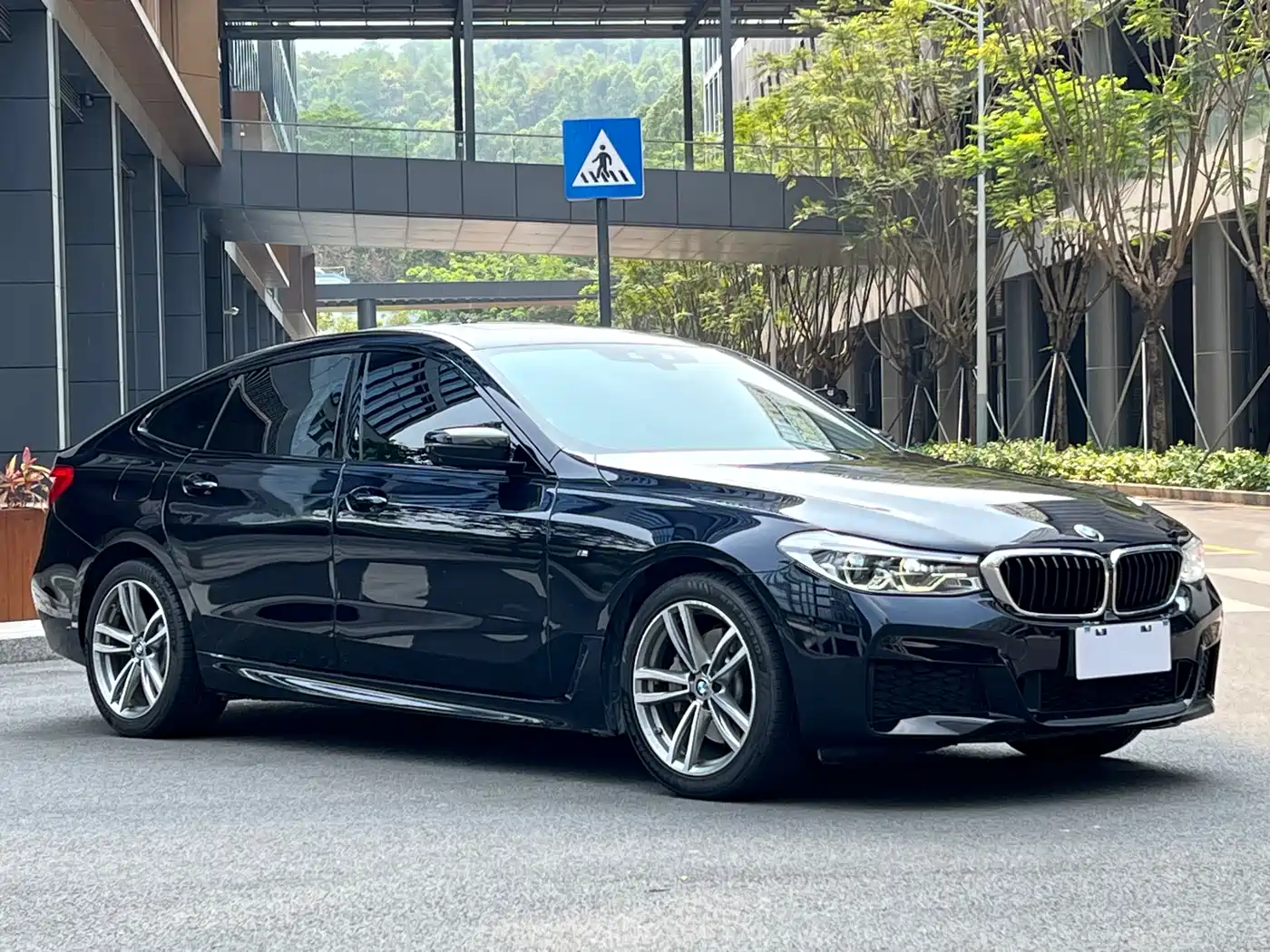 BMW 6 Series GT 2020 630i M Sport Package фото 3
