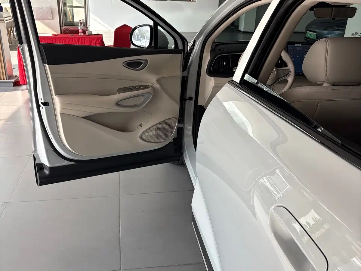 BYD Hai Shi 05 EV 2026