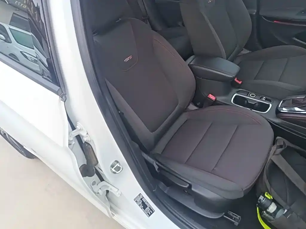 Фото 25 - Buick Verano