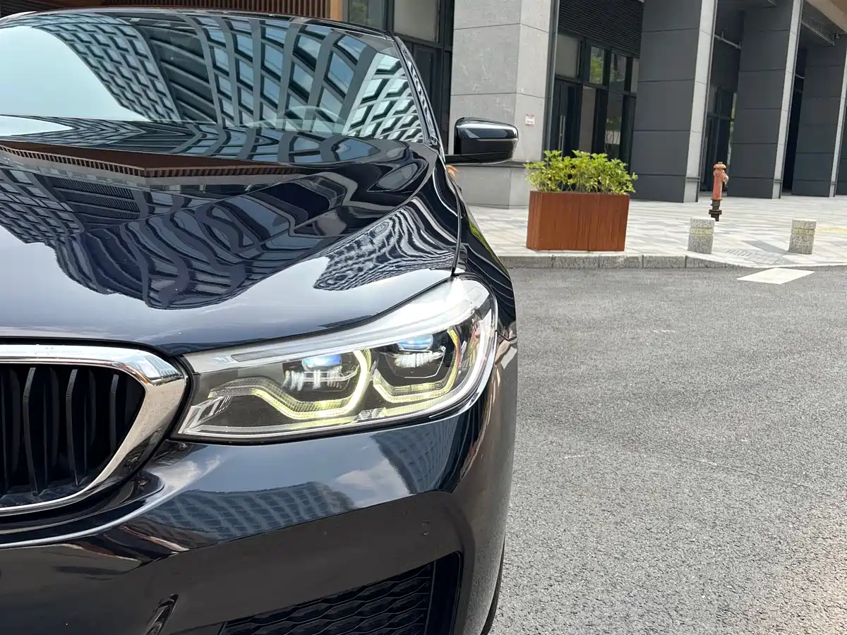 BMW 6 Series GT 2020 630i M Sport Package фото 19