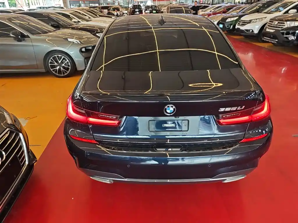 BMW 3-SERIES