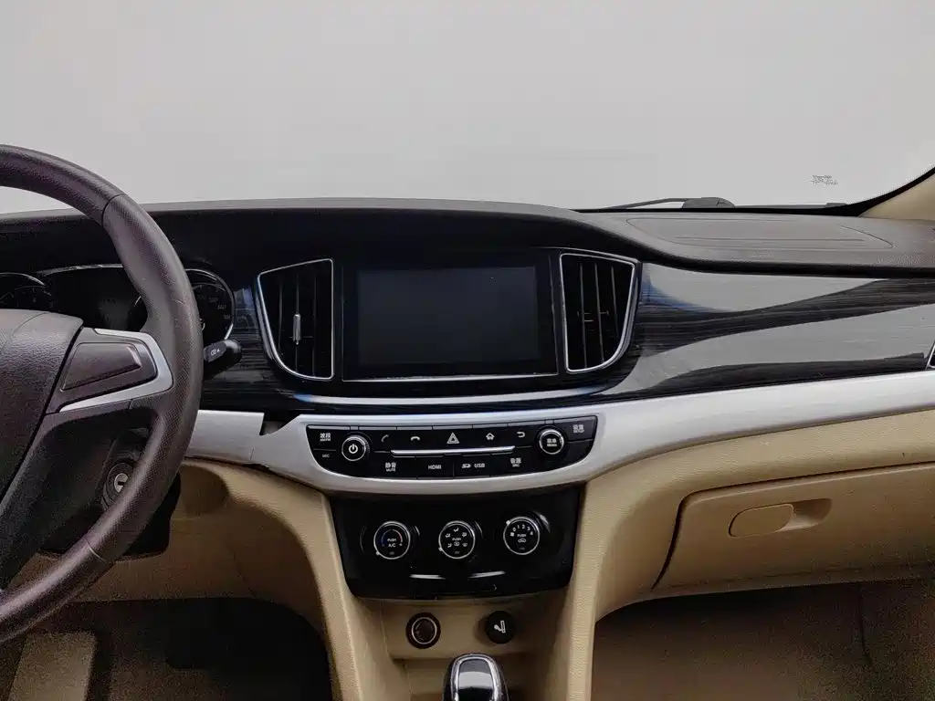 Baojun 730 2018 2016 1.8L iAMT Comfort 7-seater