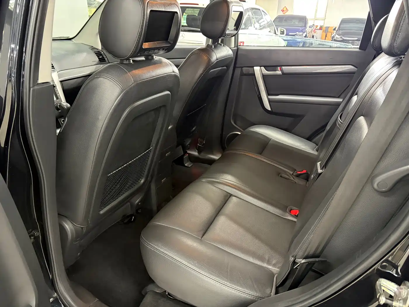 Chevrolet Captiva (Import) 2010 3.2 AT 7-Seater Flagship фото 8