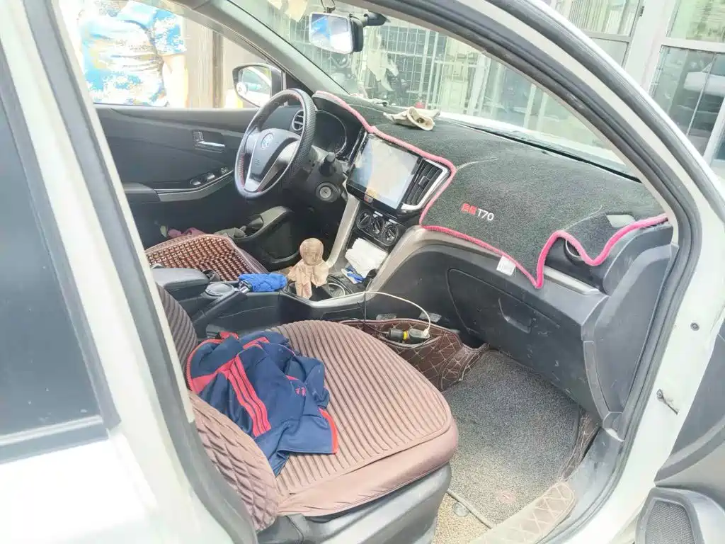 Venucia T70 2017 2016 1.6L Manual Rui Xing Edition