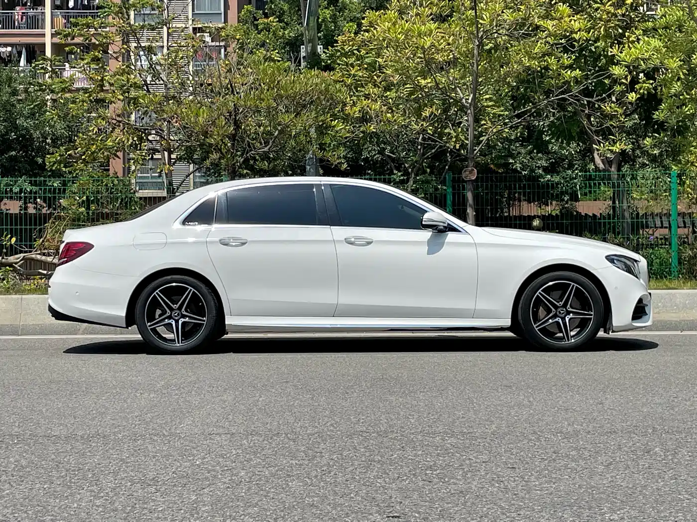 Mercedes-Benz E-Class 2020 Facelift E 300 L Sport Exclusive фото 5