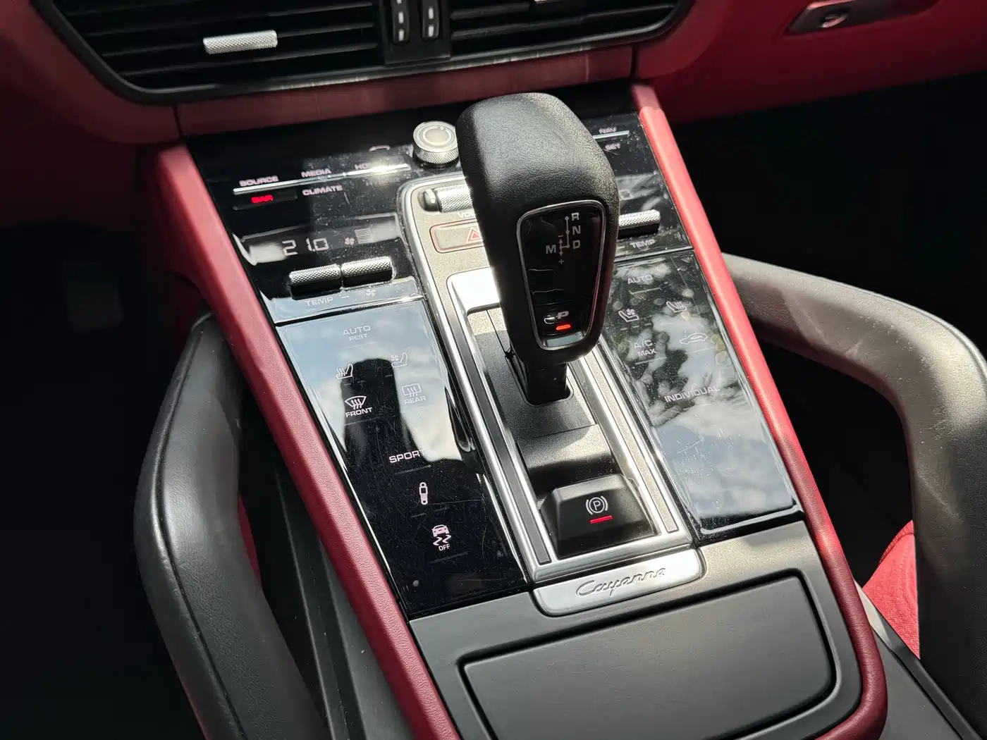 Photo 16 - Porsche Cayenne