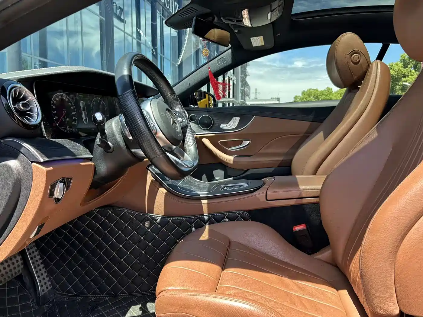 Mercedes-Benz E-Class, миниатюра 9