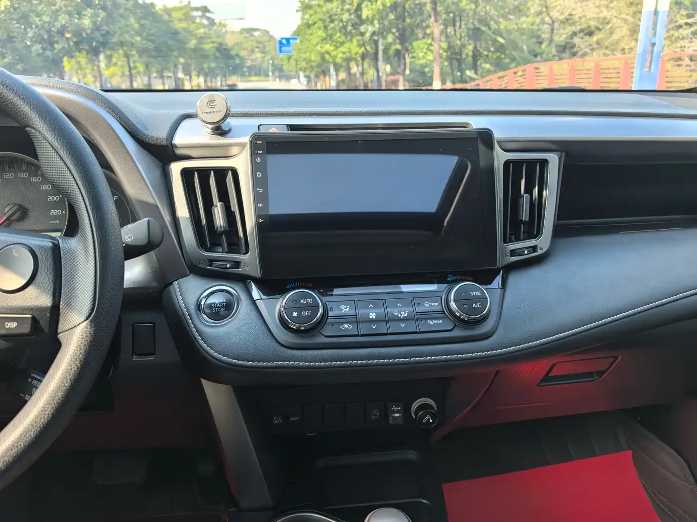 Toyota RAV4 Rongfang 2016 2.0L CVT 2WD Trend (China V) фото 15