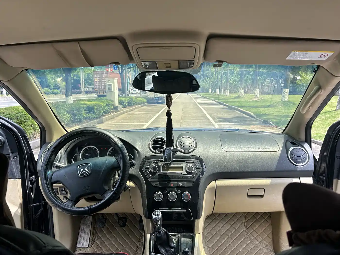 Jiangling Yusheng S350 2014 2013 2.4T Manual 2WD Diesel Luxury 5-Seater
