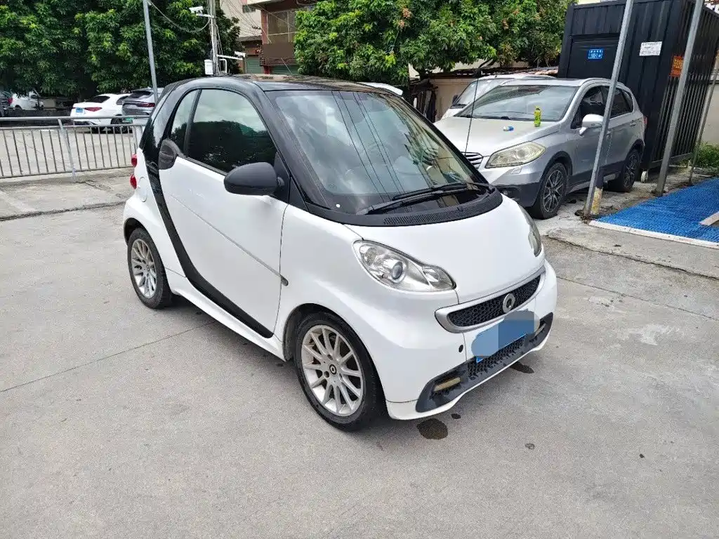 smart fortwo 2012 2013 1.0 MHD Hardtop Urban Ranger Special Edition