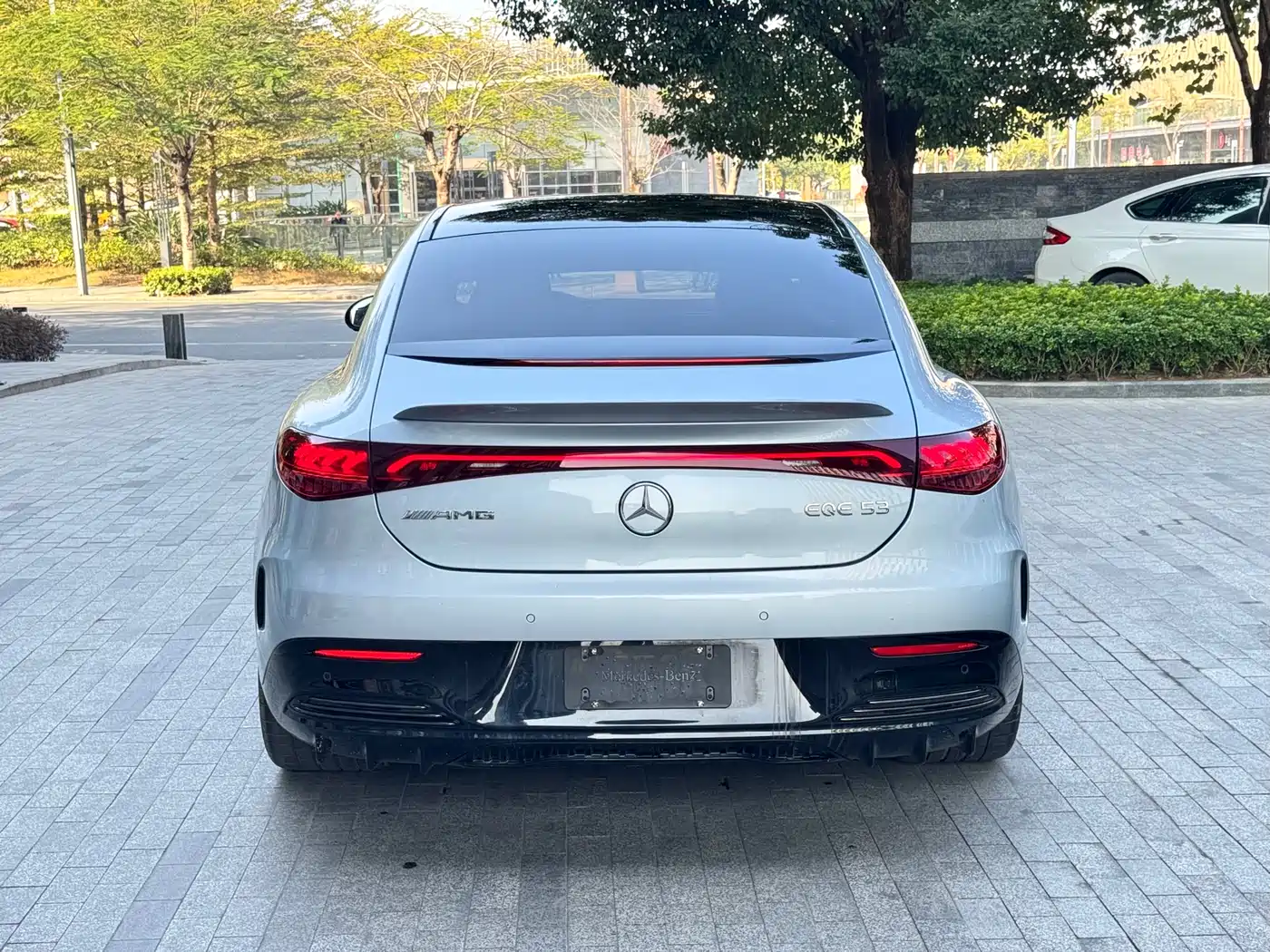 MERCEDES-BENZ EQE AMG