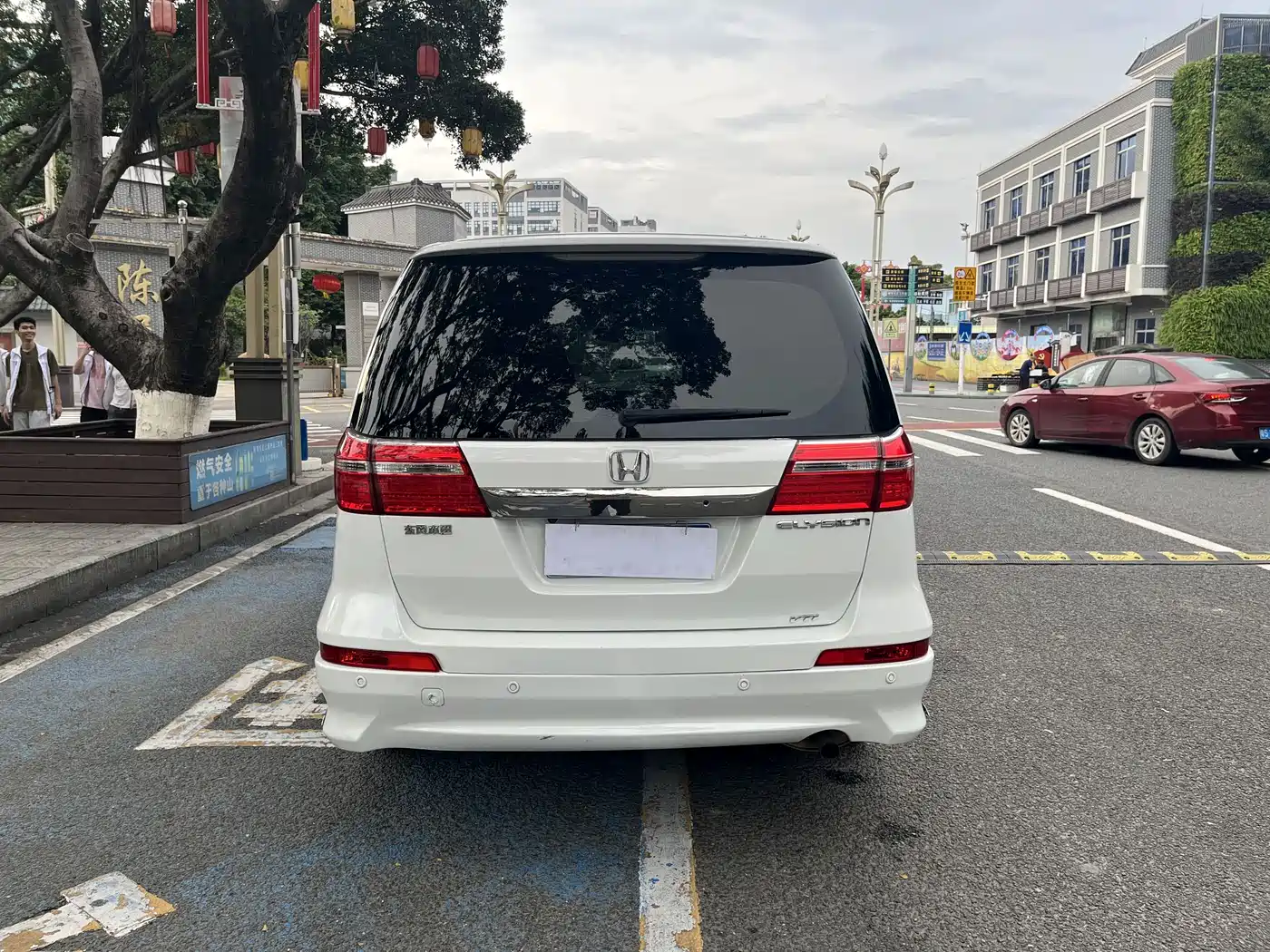 Honda Elysion 2012 2.4L VTi Luxury Edition фото 5