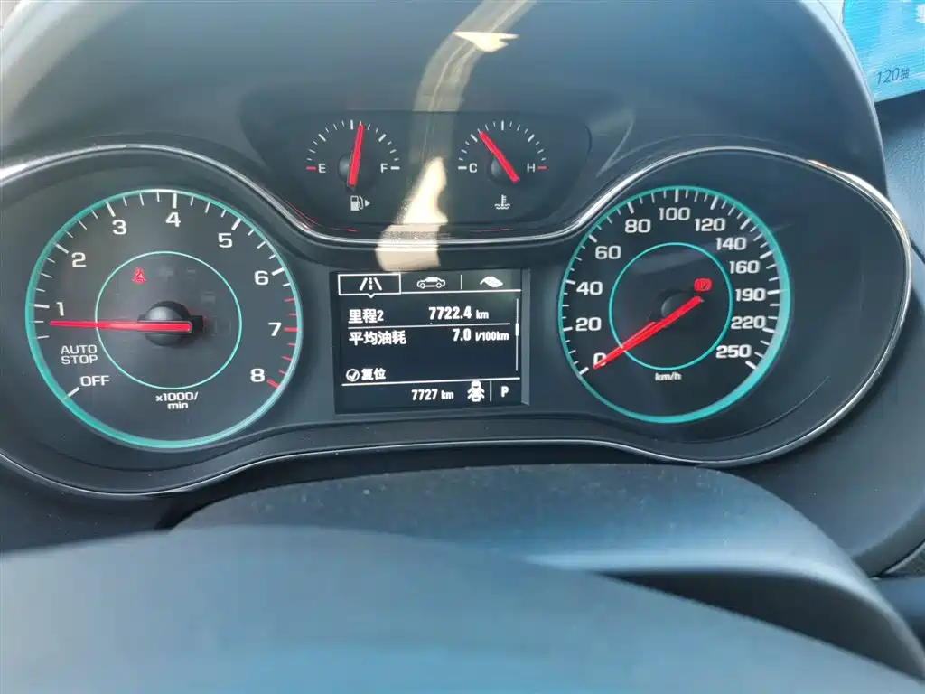 Chevrolet Cruze 2018 320 Automatic Pioneer Sunroof Edition фото 5