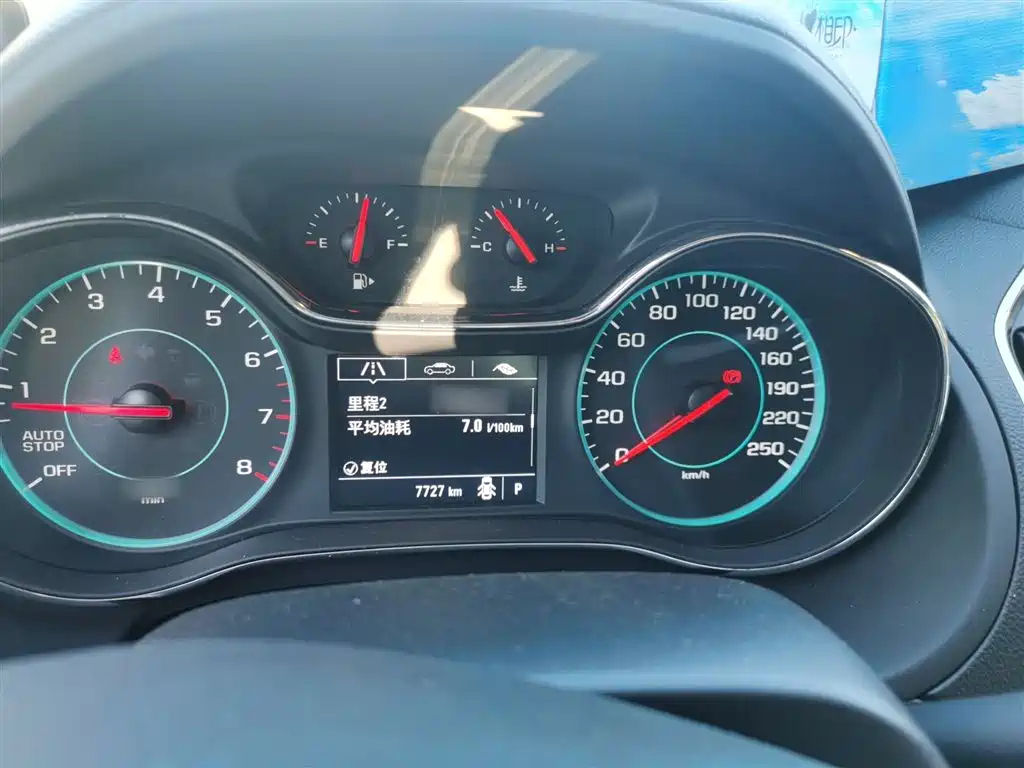 Chevrolet Cruze 2018 320 Automatic Pioneer Sunroof Edition фото 4