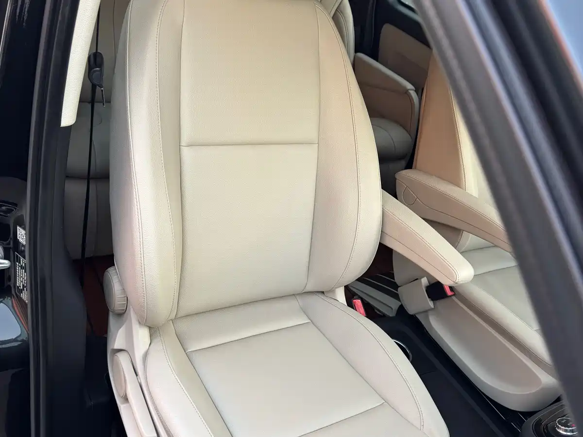Mercedes-Benz Vito 2018 2.0T Business China V фото 32