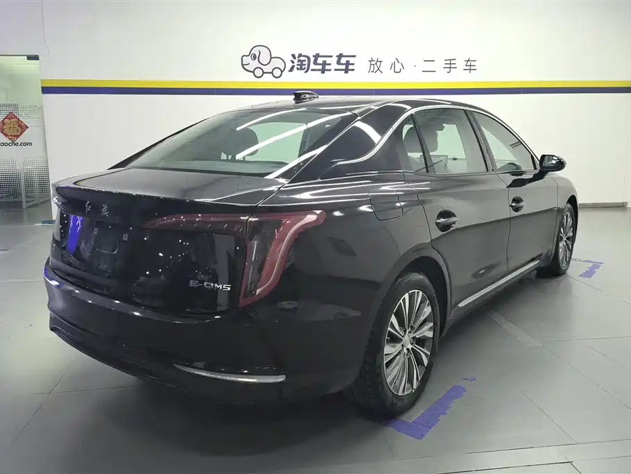 Hongqi HONGQI E QM5