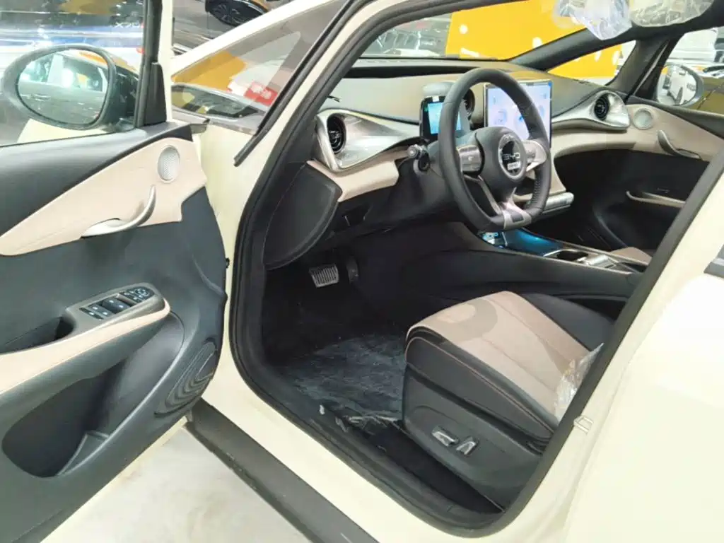 BYD Dolphin 2026 2025 420km Freedom Edition