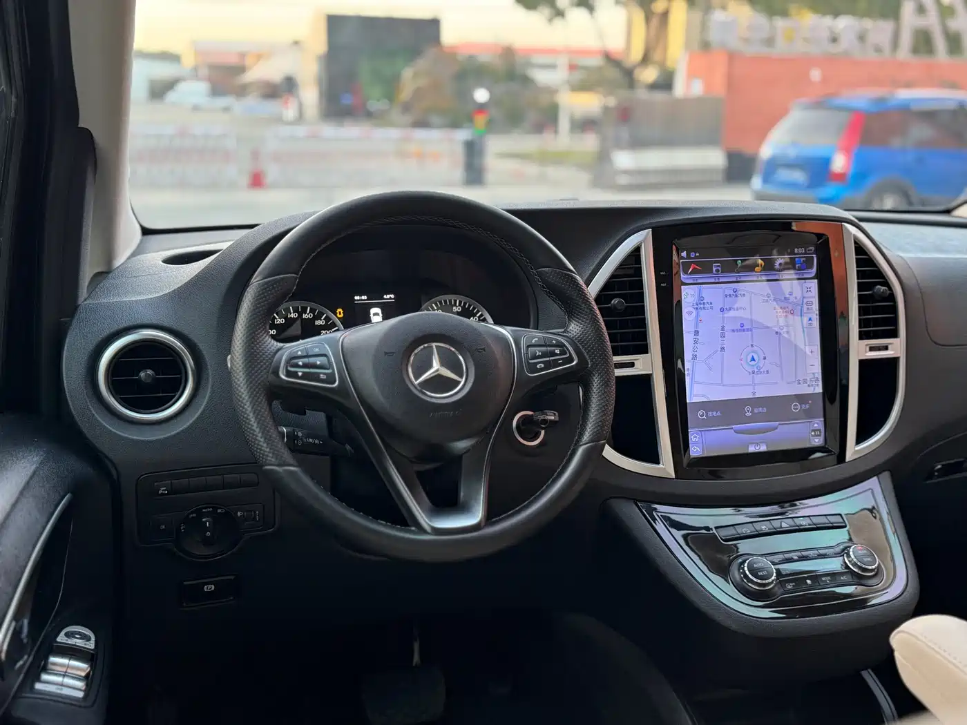 Mercedes-Benz Vito 2018 2.0T Business China V фото 25