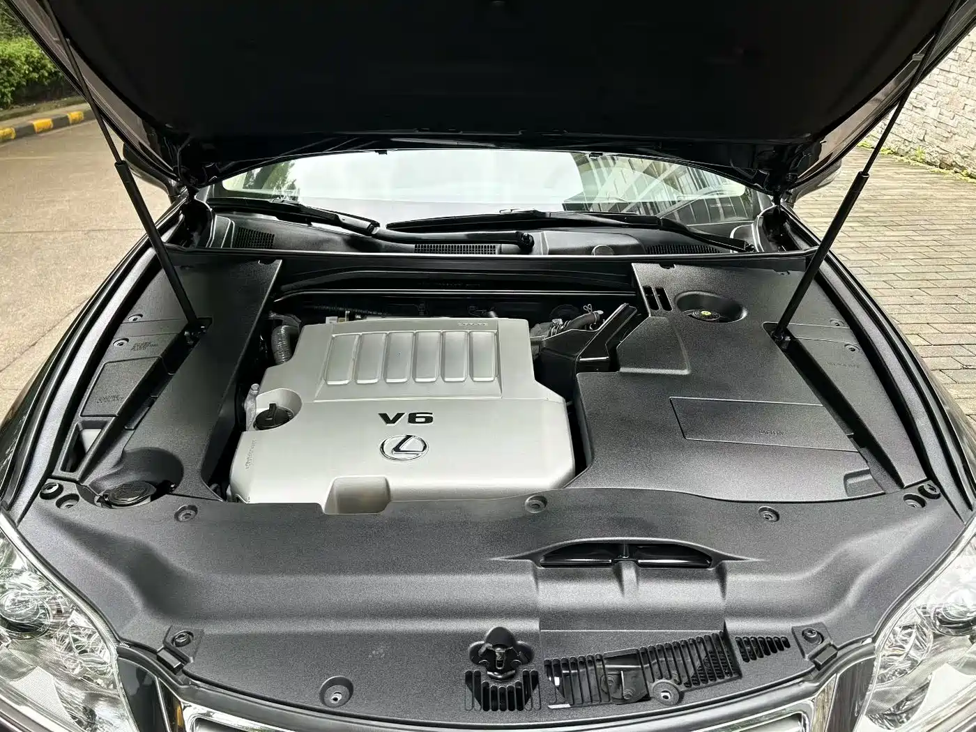 Фото 7 - Lexus ES