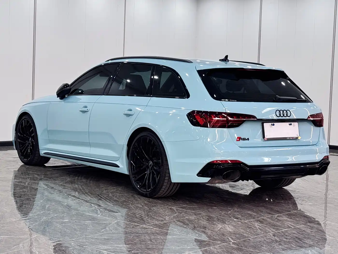 AUDI RS 4