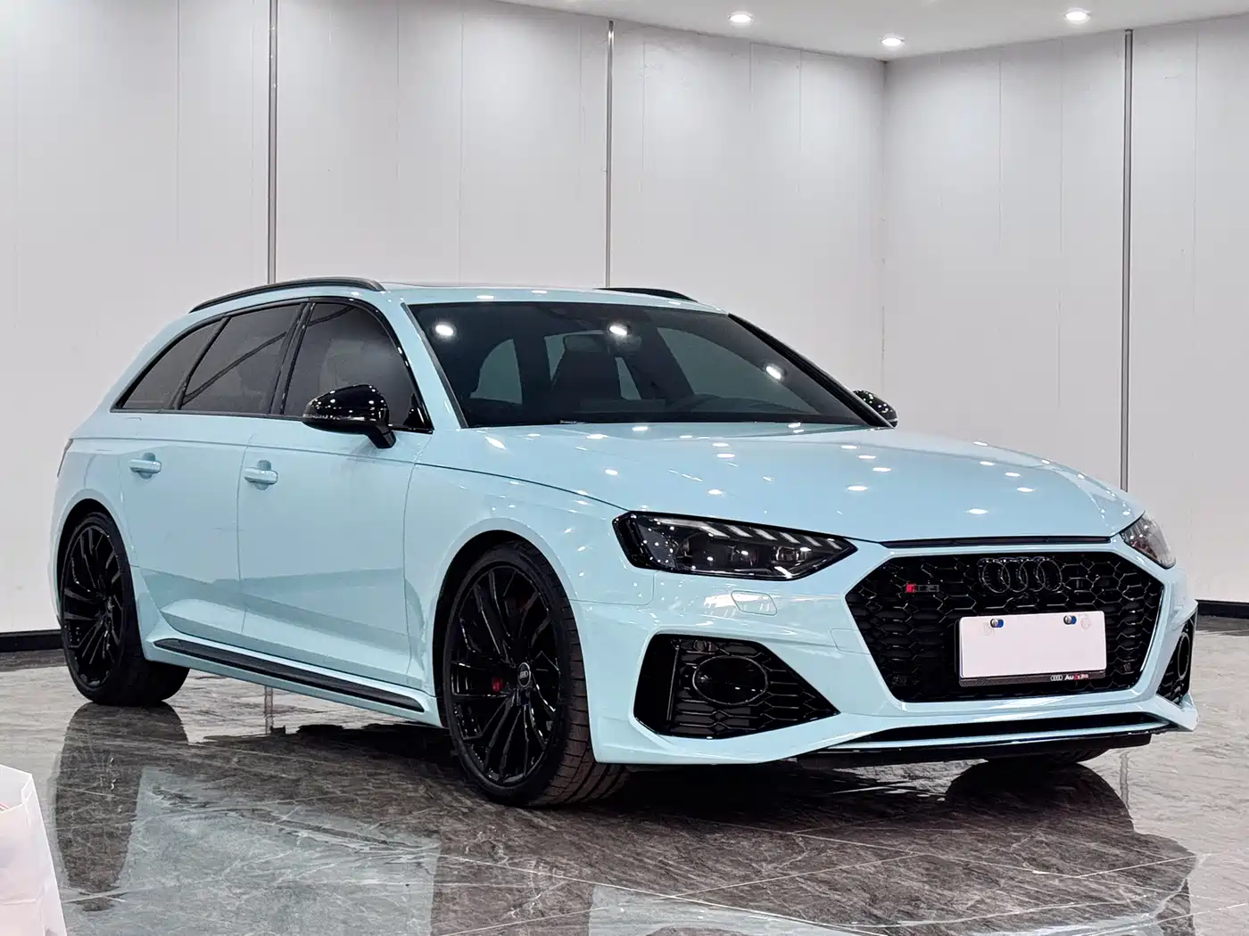 AUDI RS 4