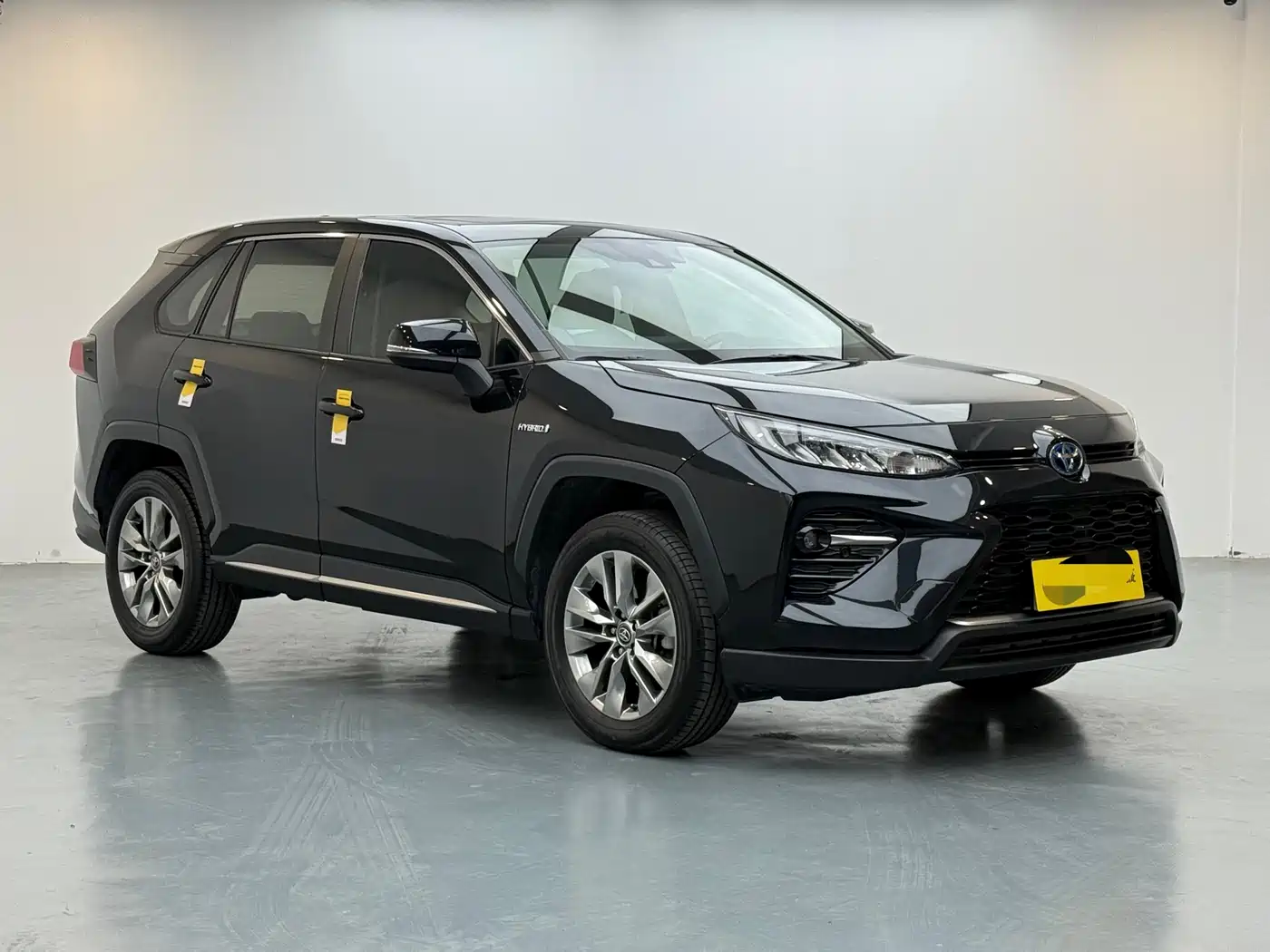 Toyota Wildlander 2023 Hybrid 2.5L E-CVT FWD Urban Edition фото 3