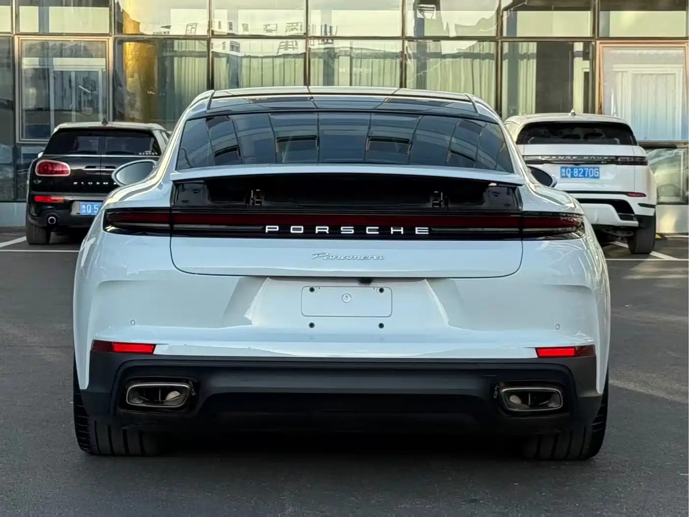 PORSCHE PANAMERA