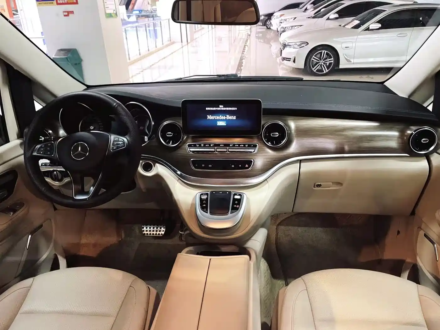 Mercedes-Benz V-Class 2020 V 260 Luxury Edition фото 6